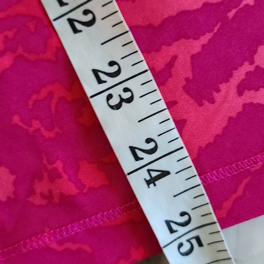 Under Armour Compression Tee Size Medium - image 5